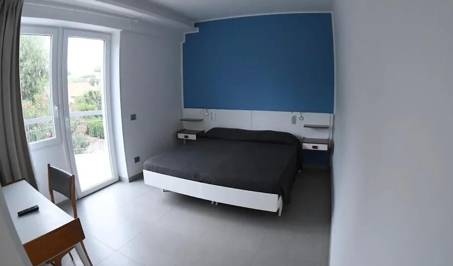 Golden Beach Residence Fregenae 4*,