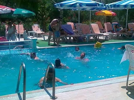 Golden Beach Residence Fregenae Hotel apartamentowy
