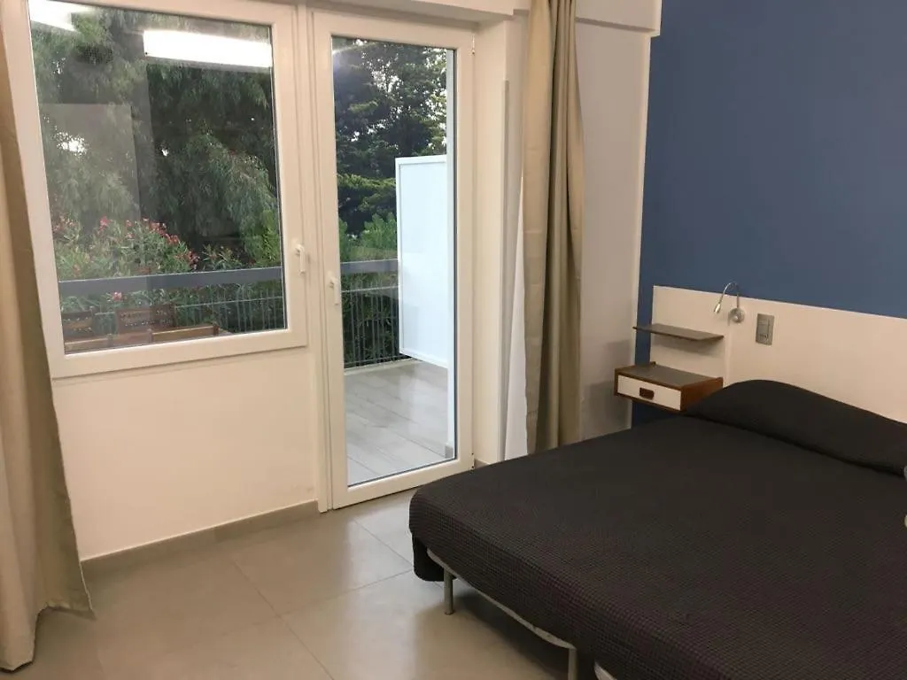 **** Aparthotel Golden Beach Residence Fregenae Italy