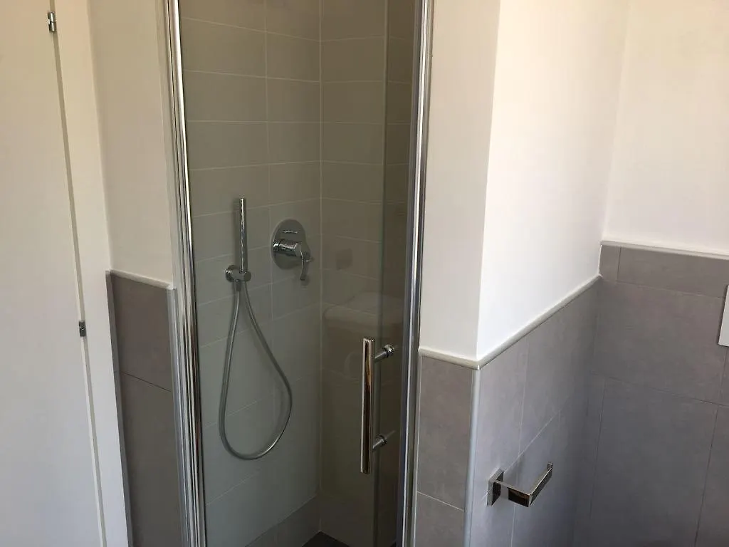 Golden Beach Residence 弗雷杰内